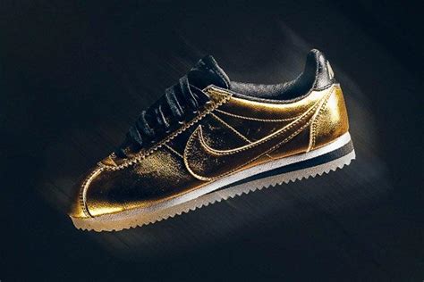 nike sneaker schwarz silber|metallic gold Nike shoes.